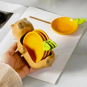 Керамічний набір тарілочок з підставкою Капібара набір тарілочок з підставкою