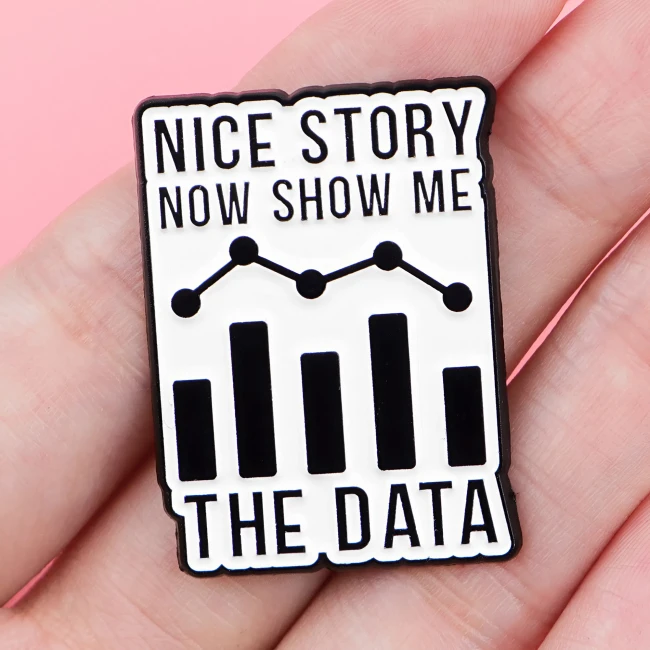 пин с надписью