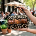 сумка з леопардовим візерунком