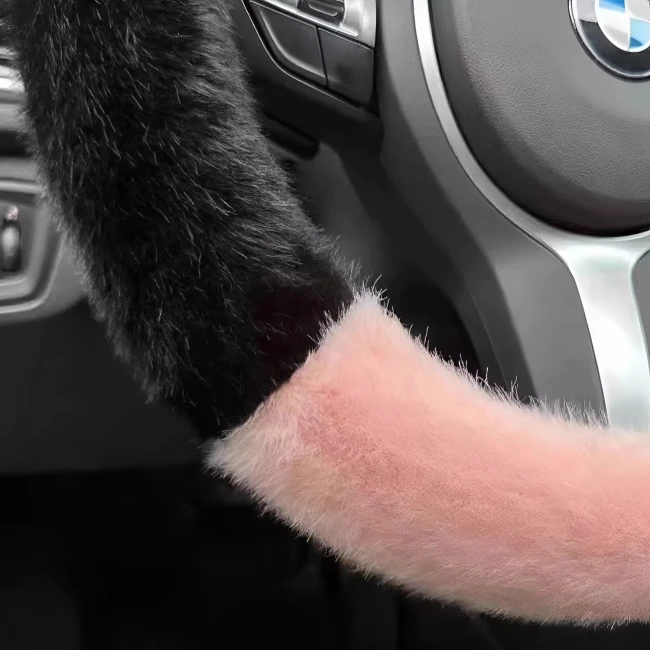 пухнастий чохол на кермо