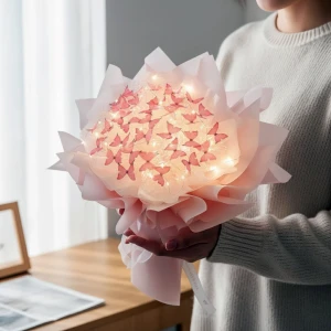 букет из бабочек с гирляндой