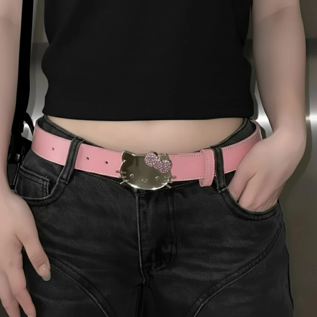 ремень в y2k стиле