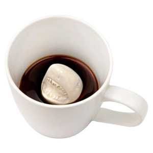 Керамічна кружка з акулою на дні Shark Attack Кухоль акула