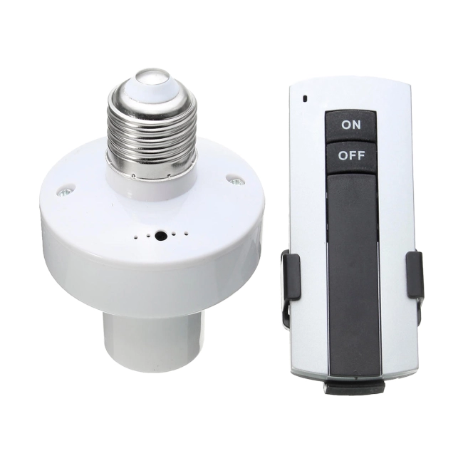 патрон для лампочки з пультом керування