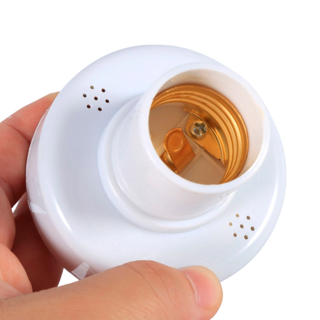 Патрон з пультом дистанційного керування