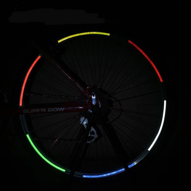 наклейки на обод колеса автомобиля