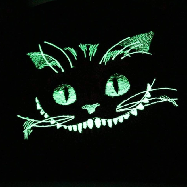 нитки светящиеся в темноте