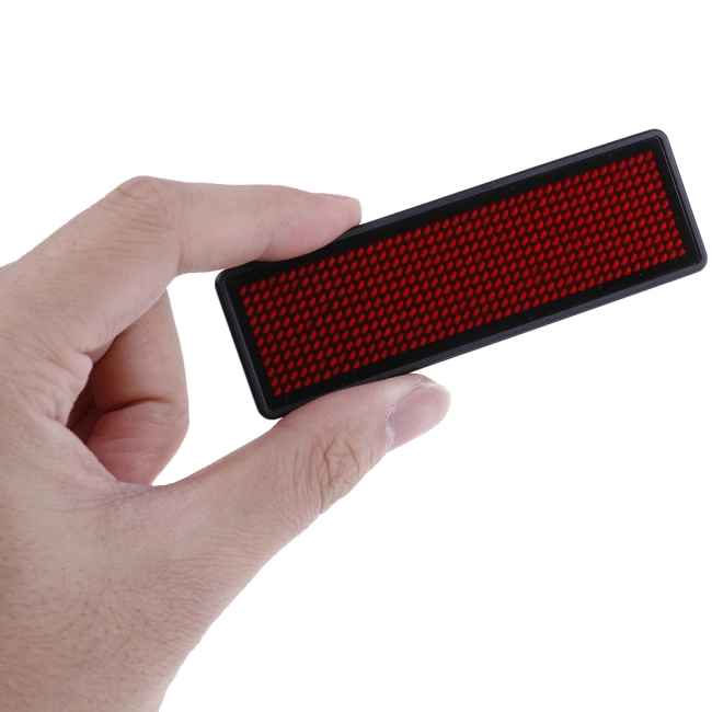 світлодіодний акумуляторний бейдж