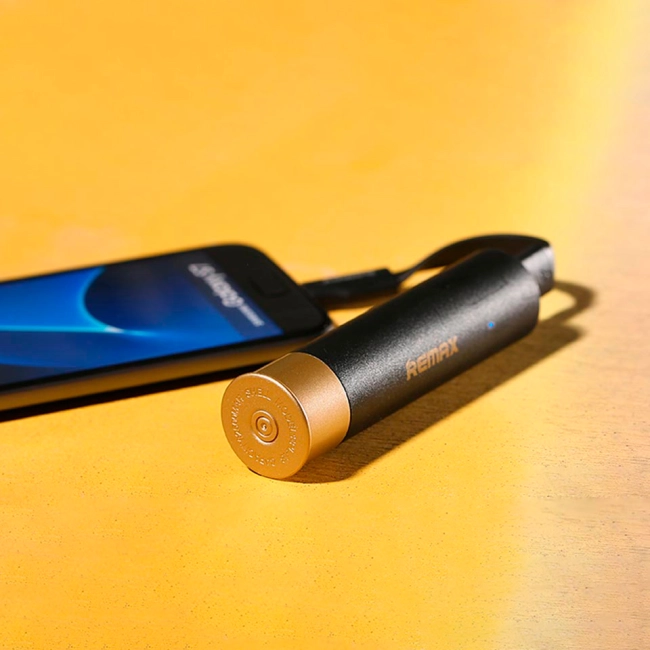 акумулятор у вигляді патрона