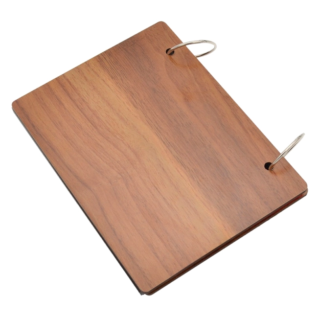 дерев'яний фотоальбом