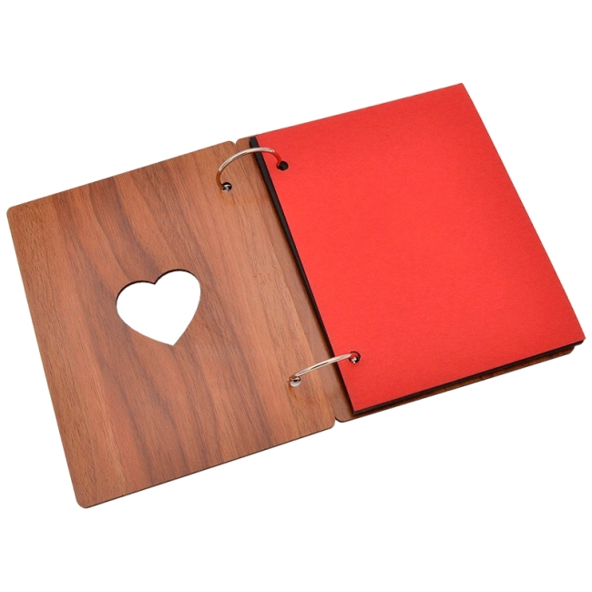 блокнот з дерев'яною обкладинкою