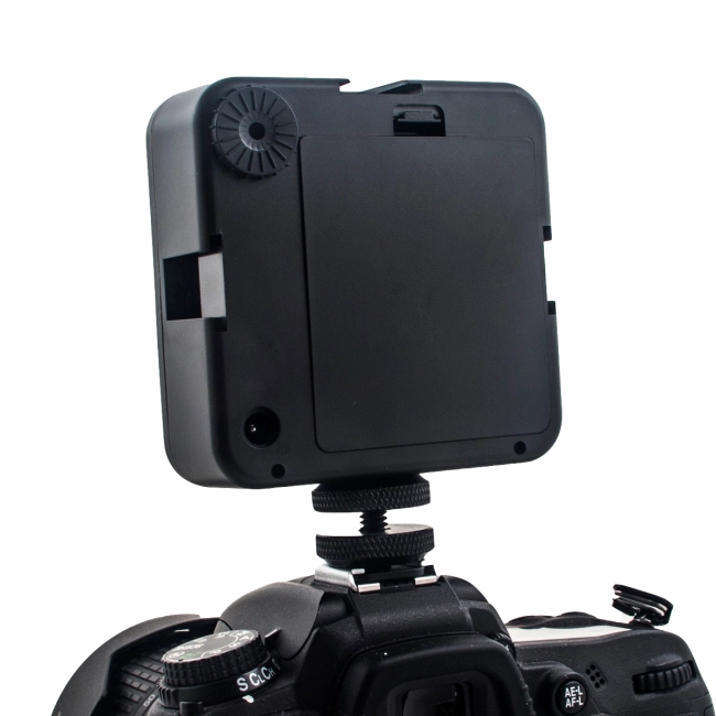 накамерный светодиодный светильник