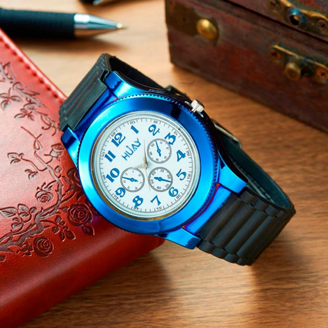 кварцовий годинник з запальничкою