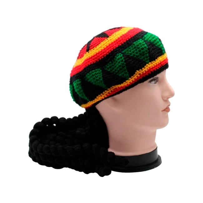 шапка розтамана з дредами