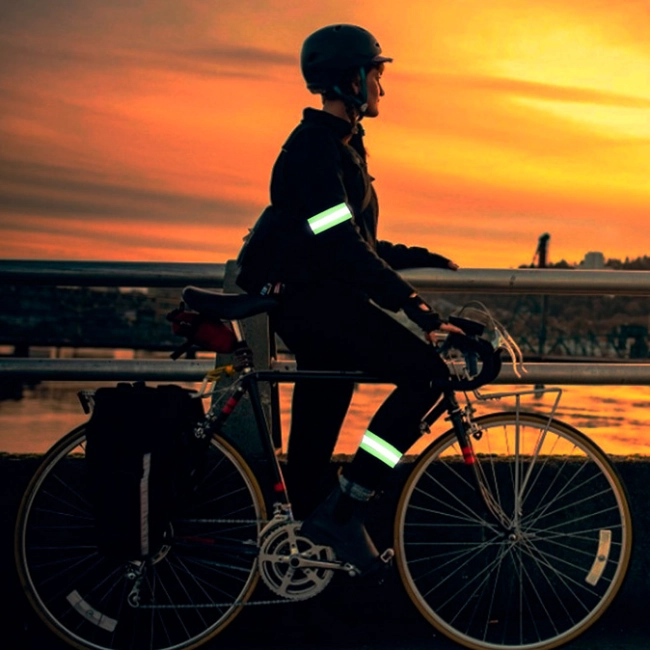 світловідбивні нарукавні пов'язки