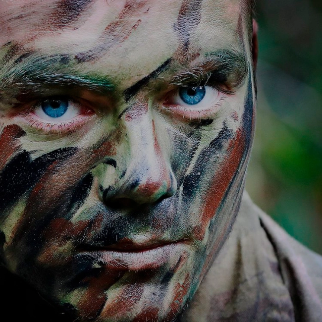 камуфляжна фарба для обличчя