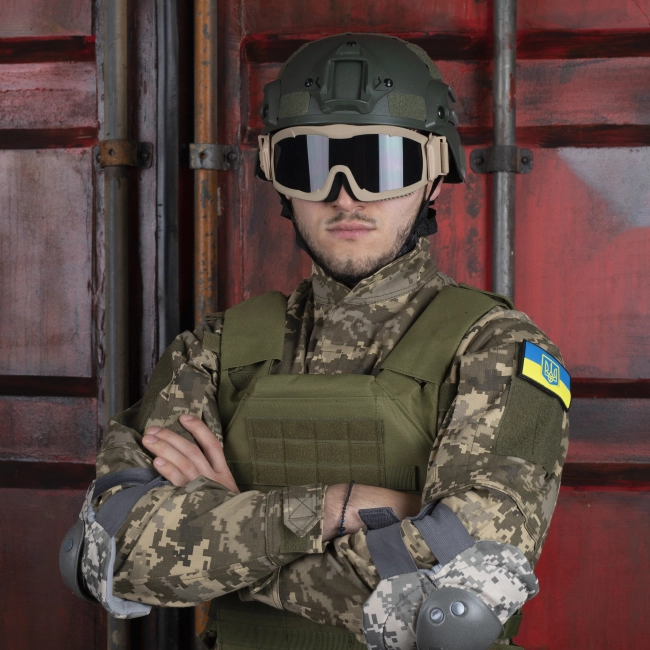 тактичні окуляри з лінзами
