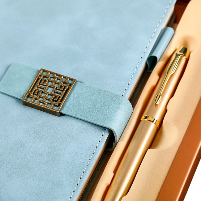 подарунковий набір щоденник та кулькова ручка