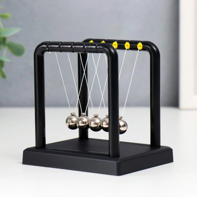 маятник ньютона вічний двигун