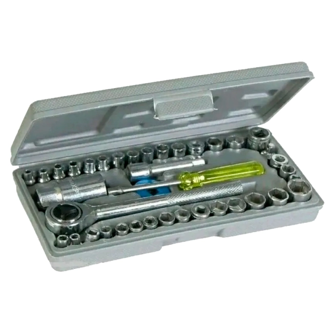 набір інструментів з ключем тріскачкою