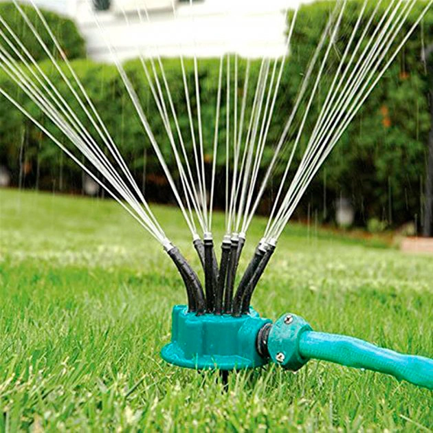 розпилювач на 360 градусів для саду