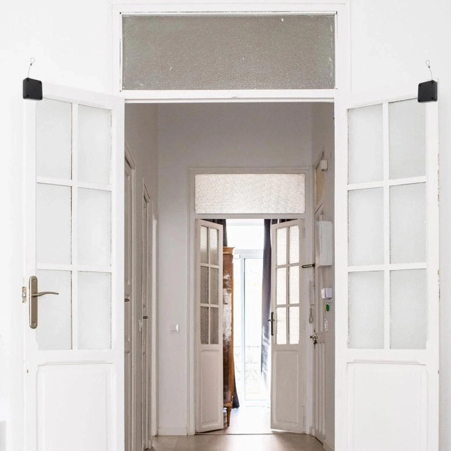 універсальний автоматичний доводчик на двері